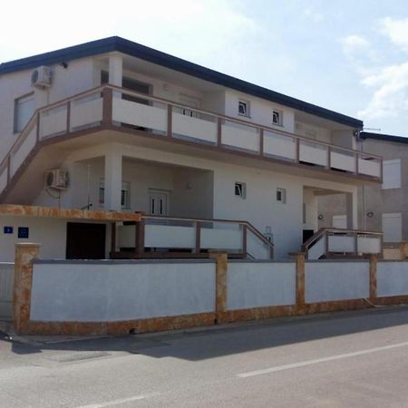 Apartmani Matovina Vir Esterno foto