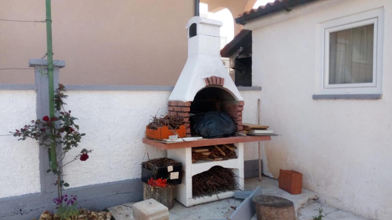 Apartmani Matovina Vir Esterno foto